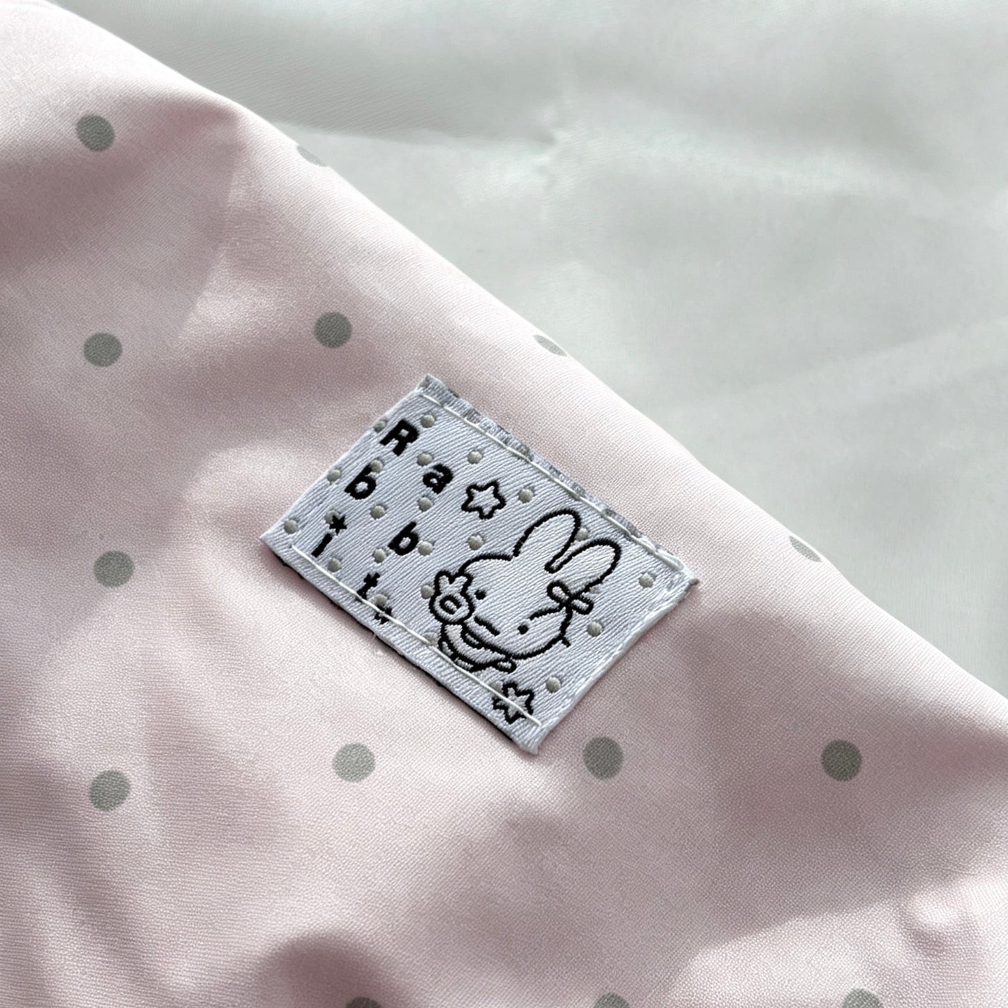 Kawaii Bunny Polka-Dot Pencil Pouch — Large-Capacity Mesh-Pocket Pen Bag with Paw Zipper Pull for Students