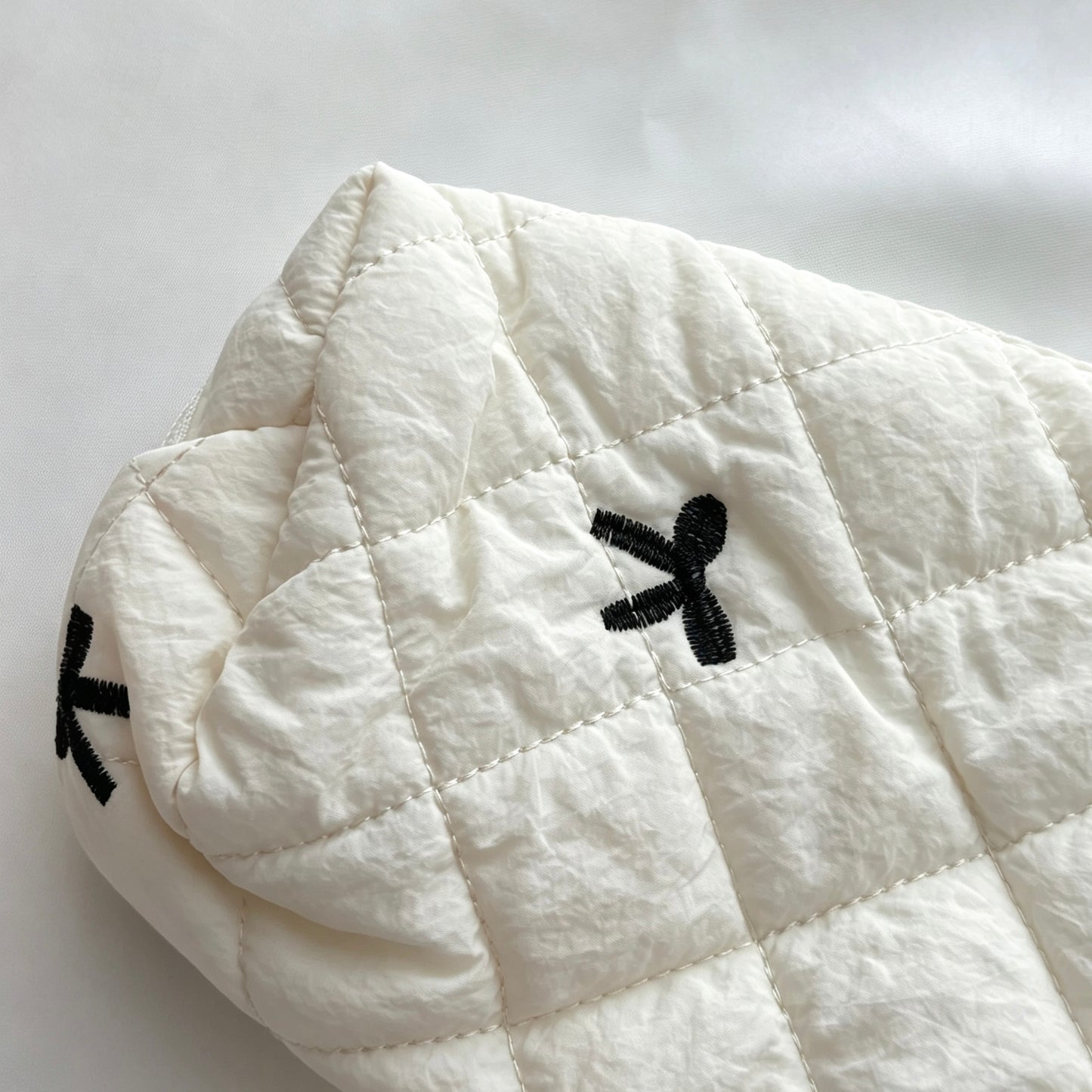 Coquette Diamond-Quilted Bow Embroidery Pencil Pouch — Soft Puffer Large-Capacity Storage Bag for Students