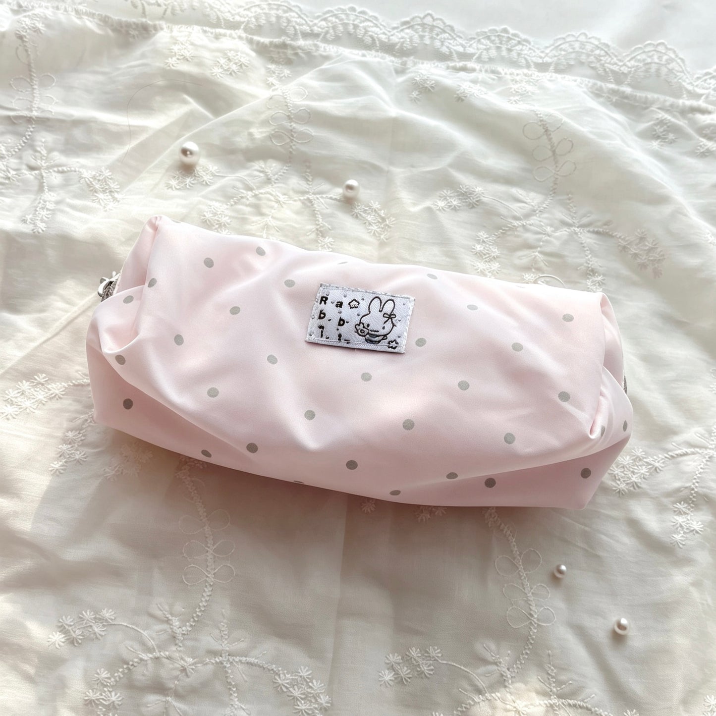Kawaii Bunny Polka-Dot Pencil Pouch — Large-Capacity Mesh-Pocket Pen Bag with Paw Zipper Pull for Students