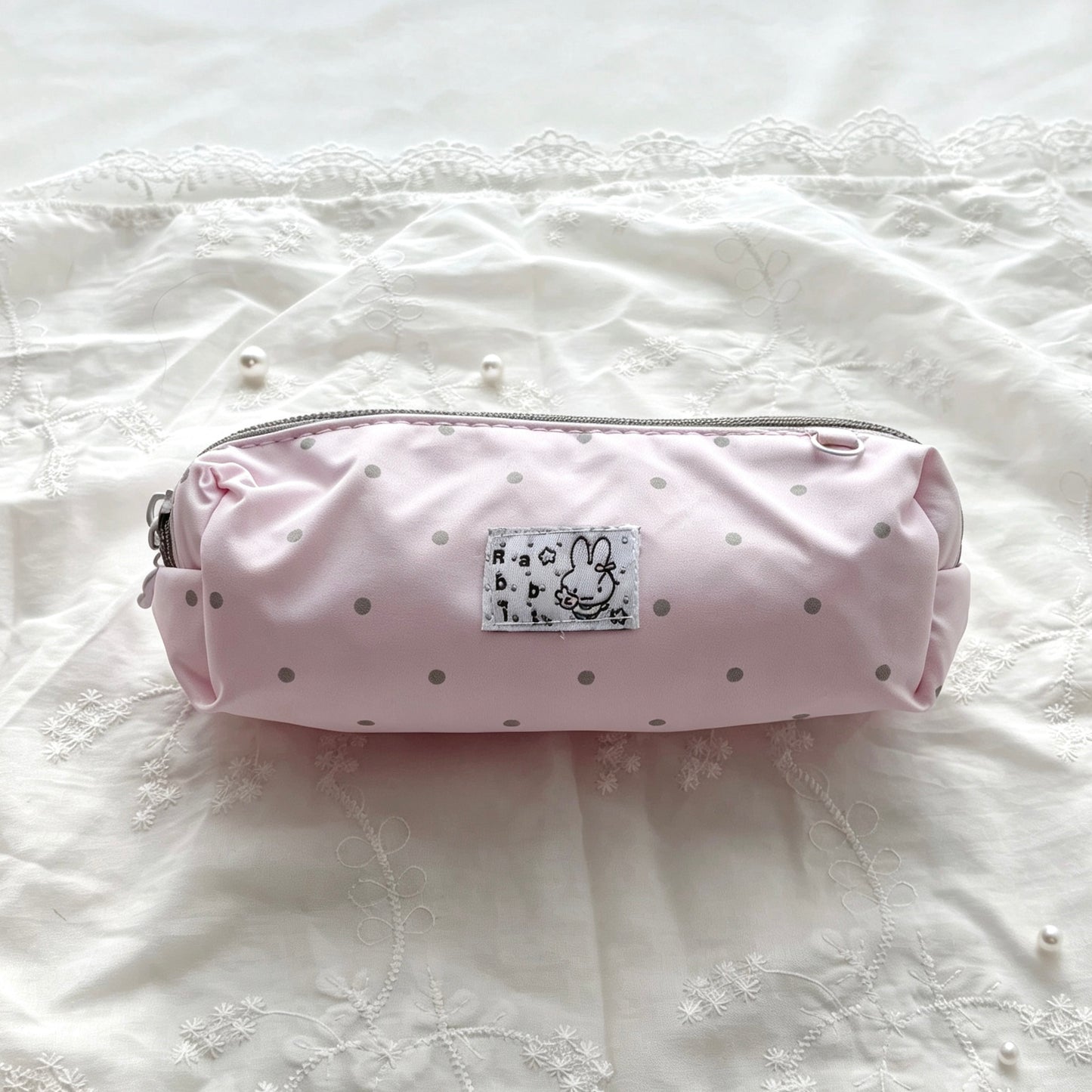 Kawaii Bunny Polka-Dot Pencil Pouch — Large-Capacity Mesh-Pocket Pen Bag with Paw Zipper Pull for Students