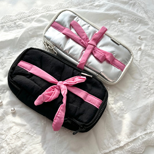 Coquette Puffer Quilted Pencil Pouch — Large-Capacity Pen Bag with Hot Pink Bow Ribbon & Mesh Pocket for Students