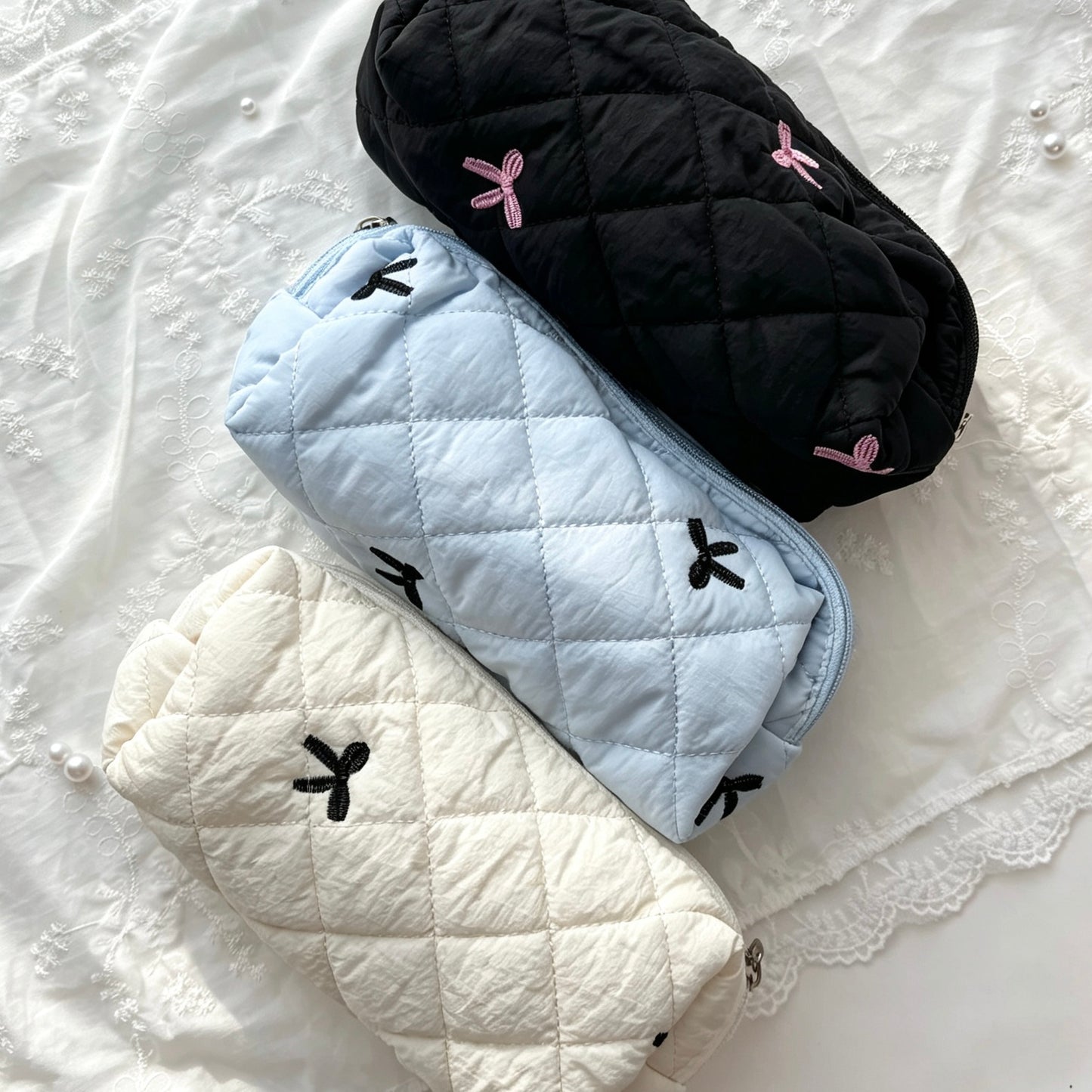 Coquette Diamond-Quilted Bow Embroidery Pencil Pouch — Soft Puffer Large-Capacity Storage Bag for Students